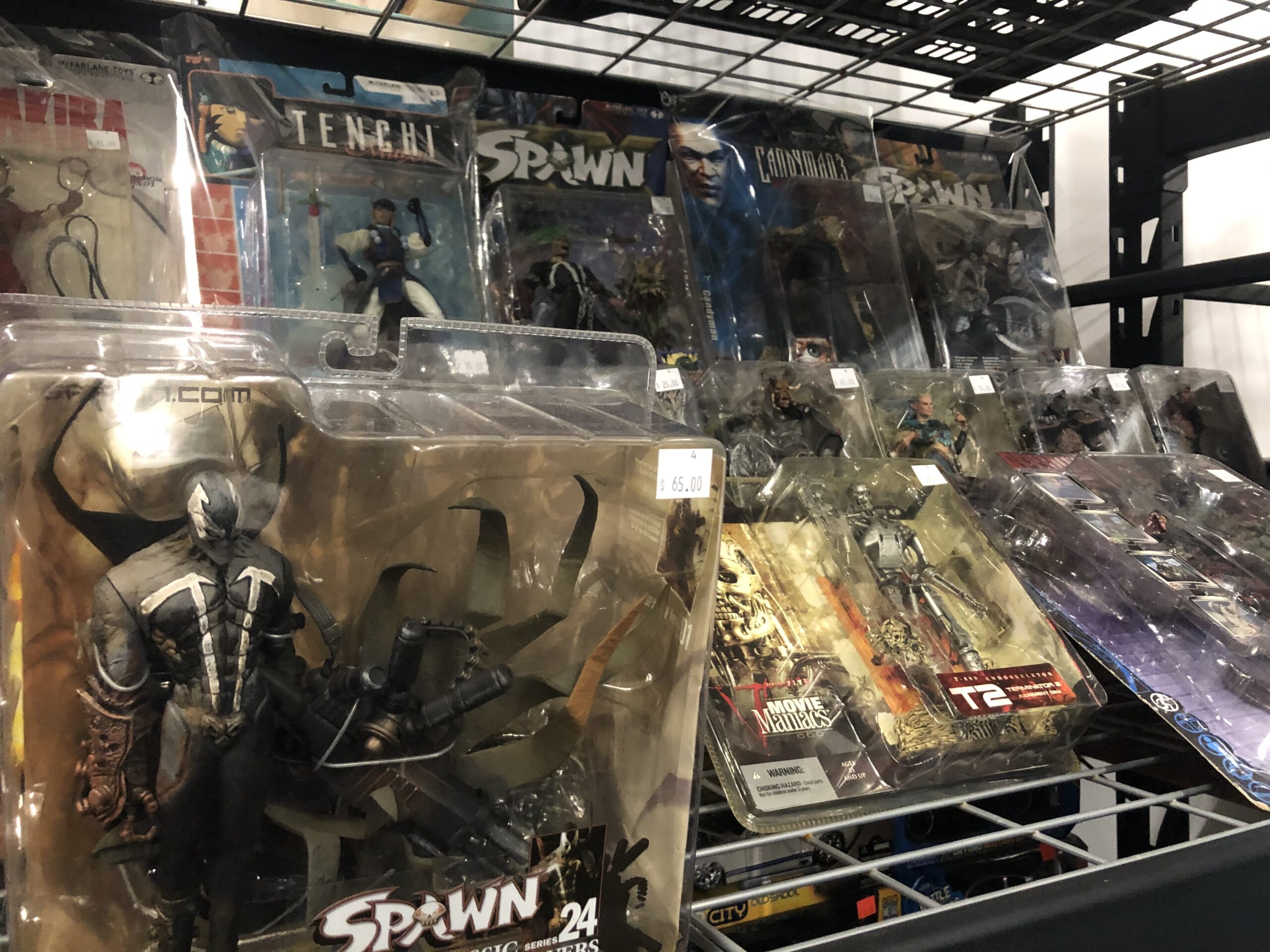 More Spawn and Predator figures in their packaging